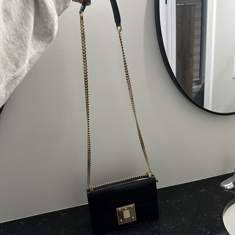 002. Authentic Versace Purse. - Picture 2 of 11